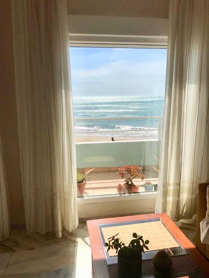 Gatu Premium Villa Isabel Terraza,Parking,1ºlinea Playa,Wifi,Vista Al Mar , Preferente Mayores De 25 Anos Y Familias Cadiz Exterior photo