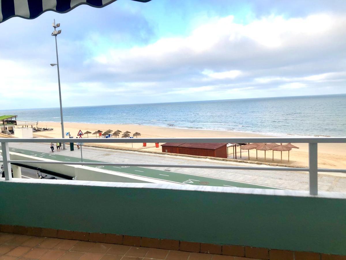 Gatu Premium Villa Isabel Terraza,Parking,1ºlinea Playa,Wifi,Vista Al Mar , Preferente Mayores De 25 Anos Y Familias Cadiz Exterior photo